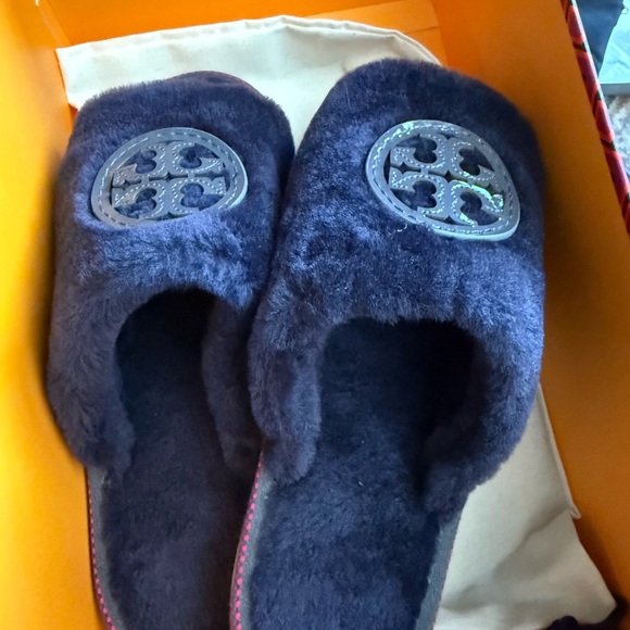 Tory Burch Shearling Slide - Picture 1 of 4